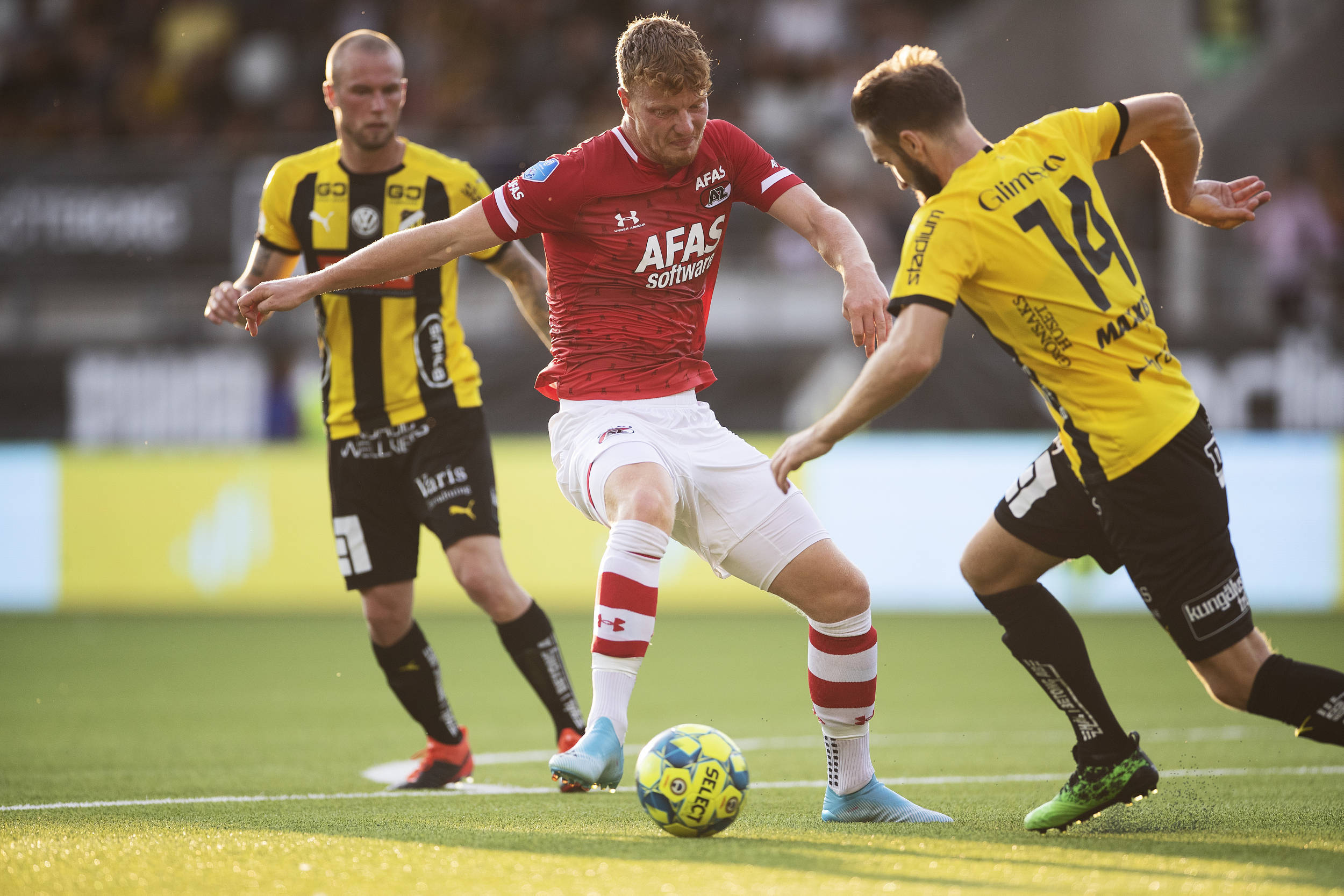 瑞典队面对挑战，成功晋级欧洲杯正赛的简单介绍