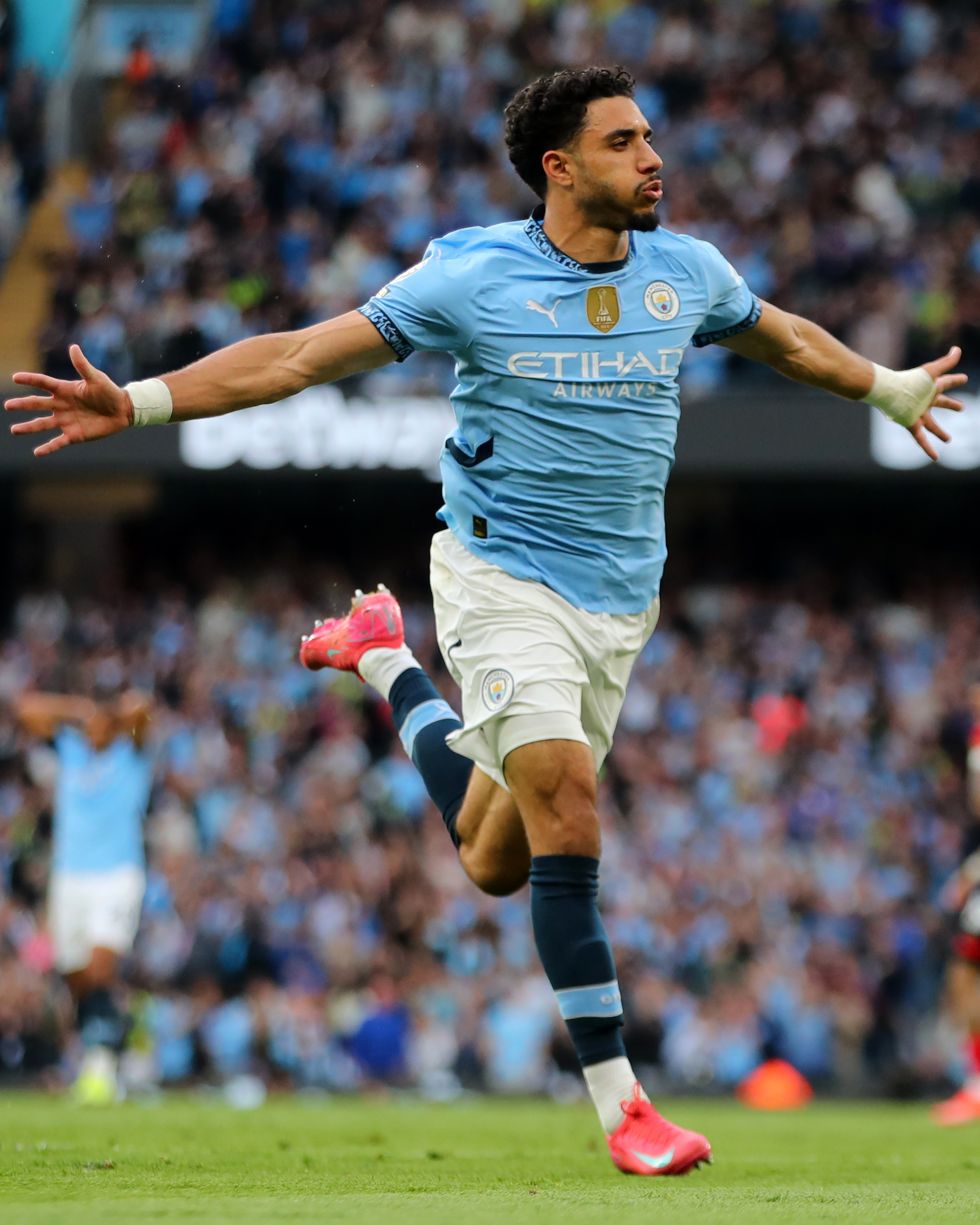 曼城主场大胜伯恩茅斯，豪取六连胜