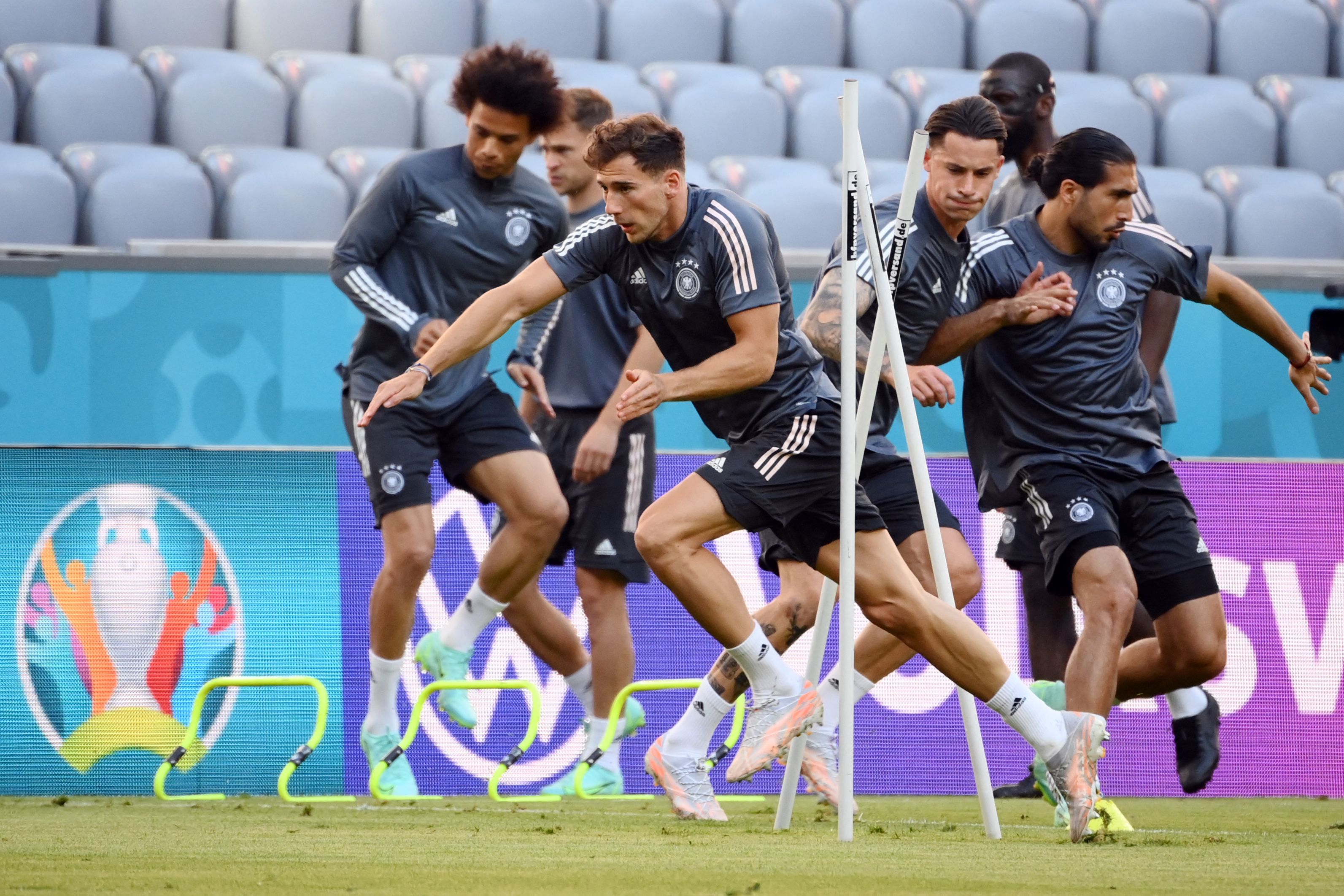 法国队鏖战德国队,波尔刷新纪录 法国队鏖战德国队,波尔刷新纪录